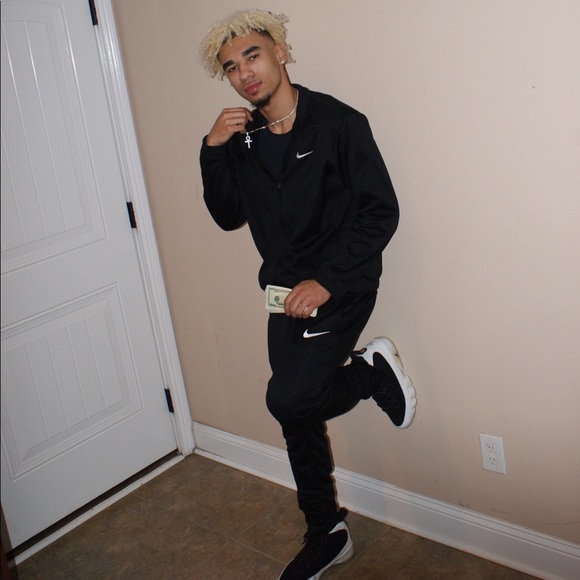 Meet your Posher, Markeece - Picture 1 of 1